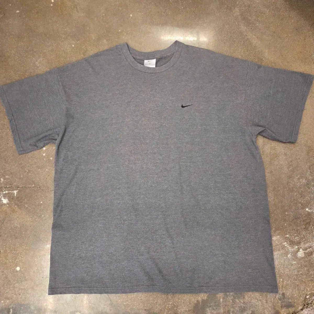 アメリカンヴィンテージ 00s NIKE スモール スウッシュ 半袖Tシャツ
