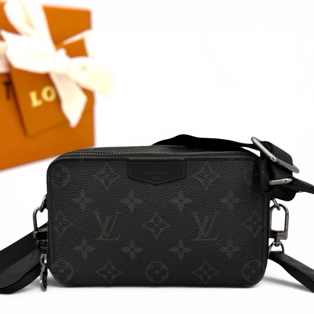 ルイヴィトン　モノグラム　エクリプス　アルファ　ウェアラブルウォレット LOUIS VUITTON ショルダーバッグ