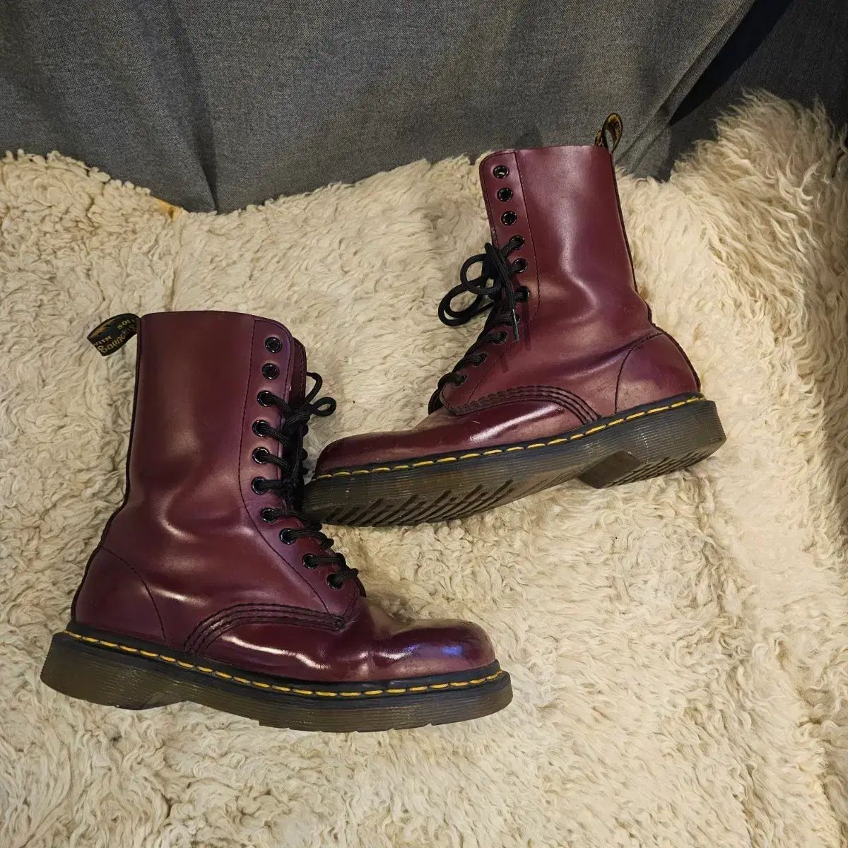 230 DR. MARTENS ドクターマーチン 10ホール さくらんぼレッド ブーツ