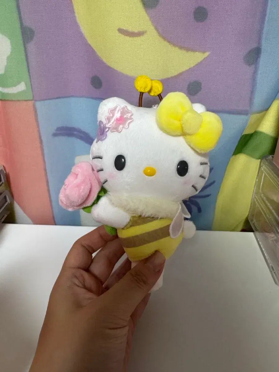 ハローキティ サンリオ ミツバチ - ぬいぐるみ | メルカリ : サンリオ