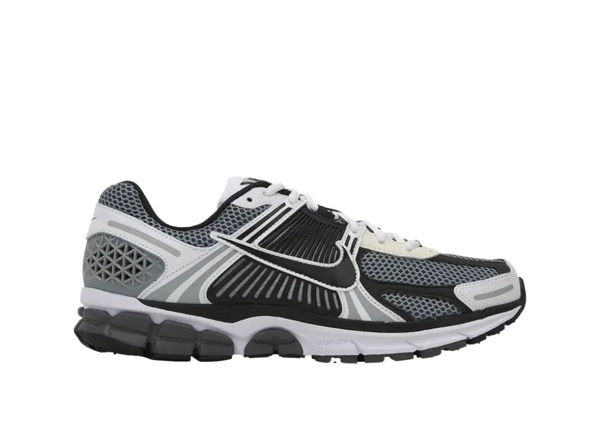 ナイキ ズーム ボメロ 5 SE SP DARK GREY BLACK 白 GREY