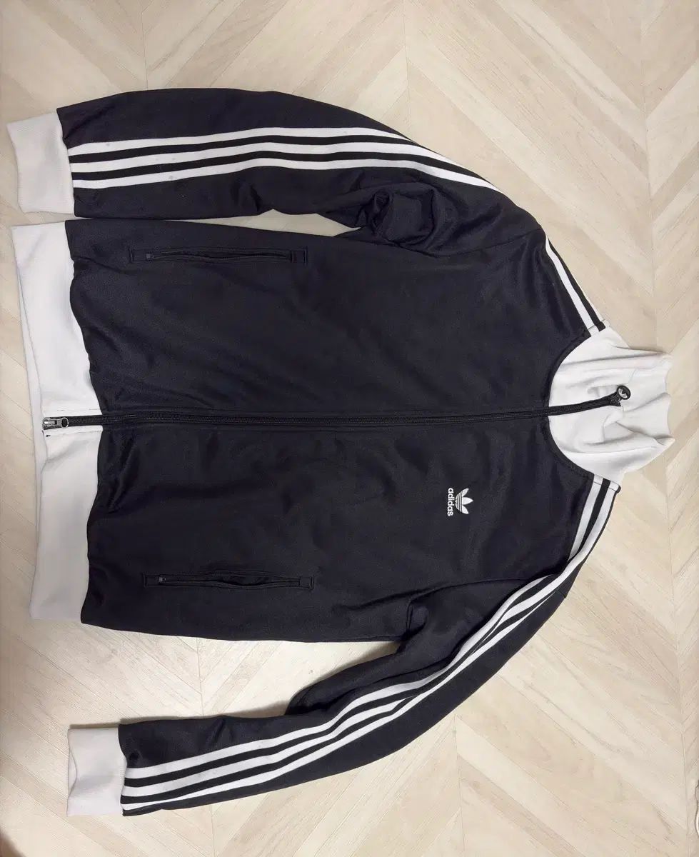 adidas BECKENBAUER ジャージ 出品
