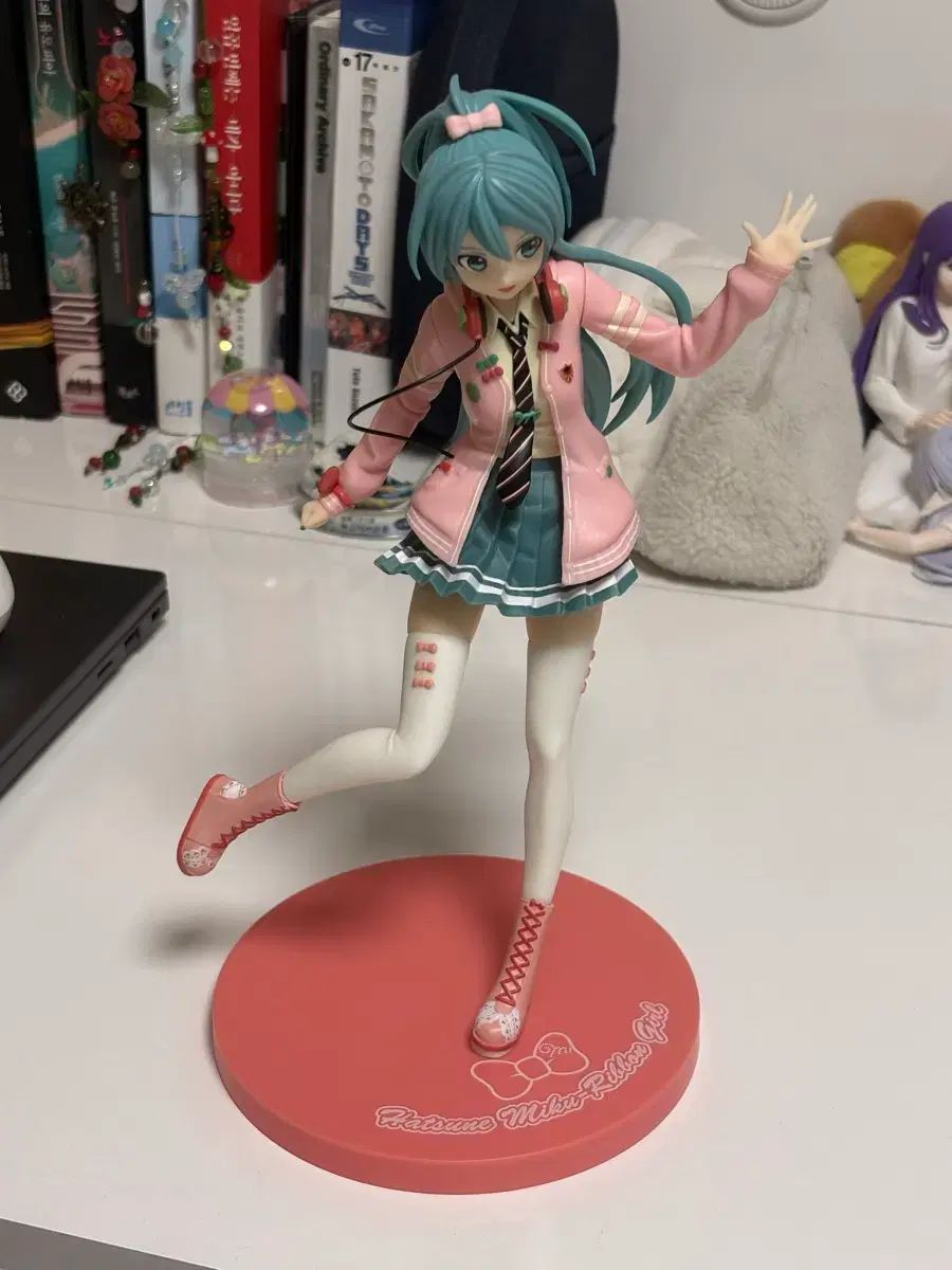 リボンガール 初音 ミク フィギュア