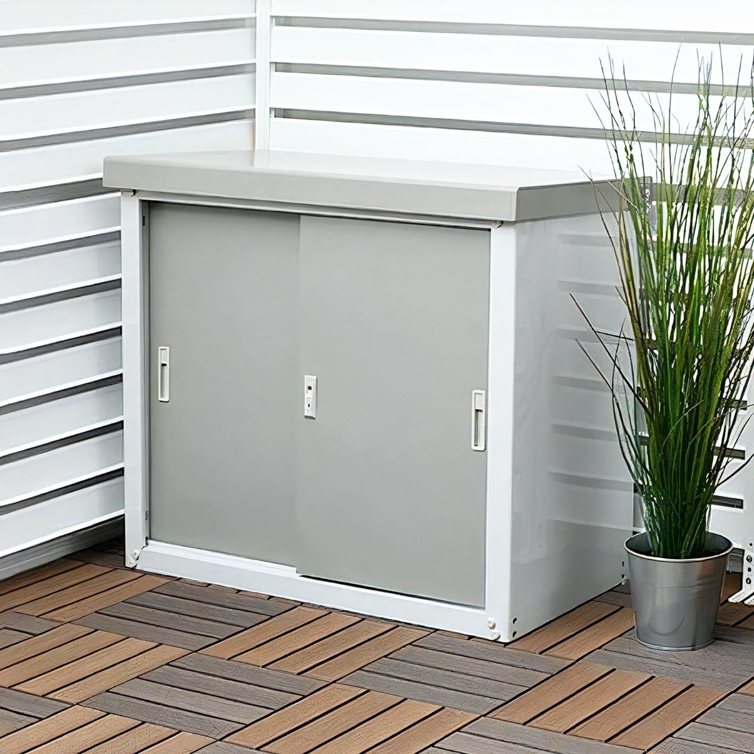 ガーデンマスター(Gardenmaster) 物置 鍵付き サビに強い 幅90×奥行45×高さ84cm 屋外 小型 ベランダ収納 倉庫 吊り戸式 調整可能な可動棚 棚板補強加工 棚板1枚 転倒防止設計 HSSB-098 グレーe df11a015