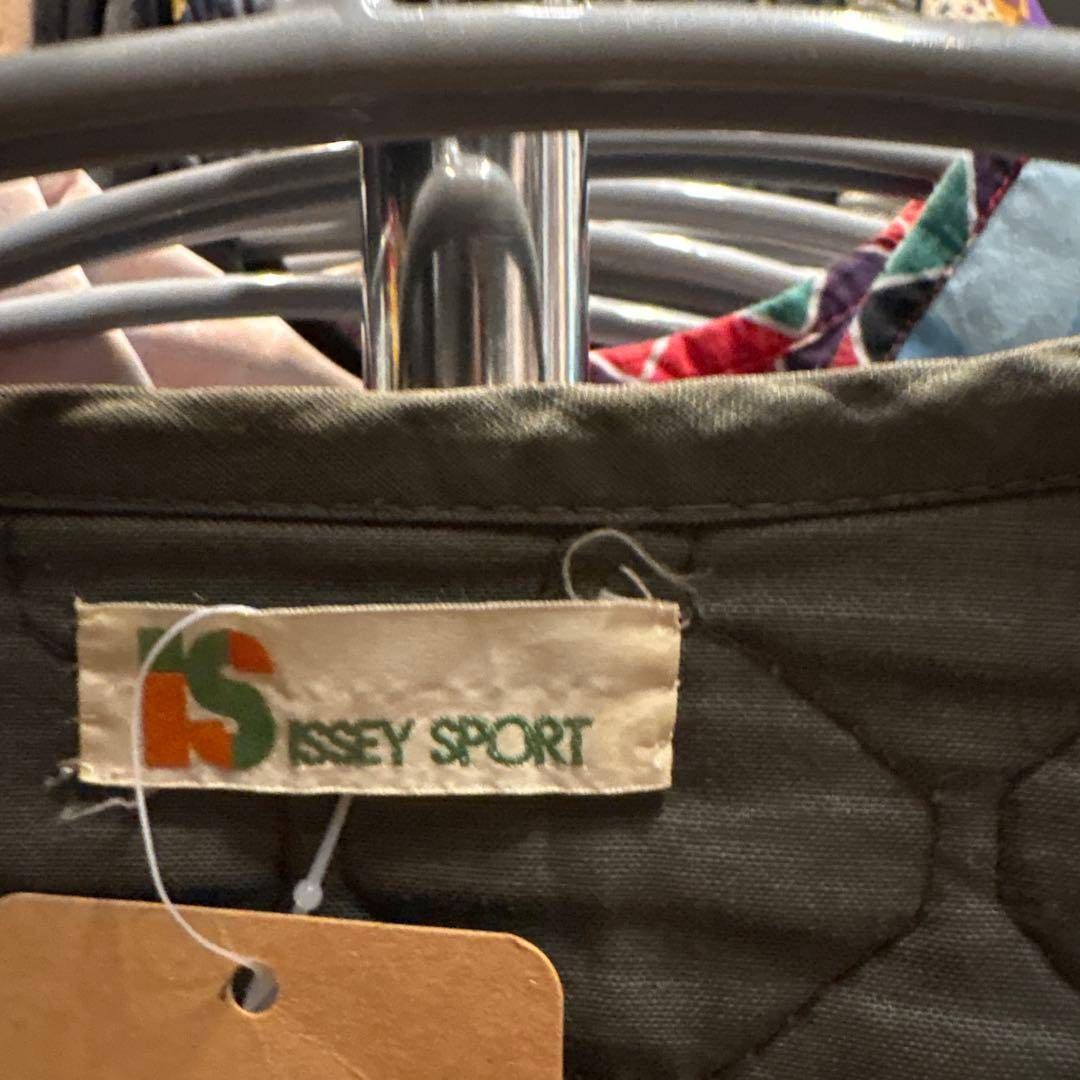 東あずま店 併売品】 ISSEY MIYAKE イッセイミヤケ tsumori chisato