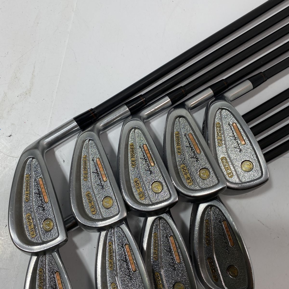 金モグラ！ HONMA ホンマ LB-606 KB MODEL アイアン9本セット 男性右
