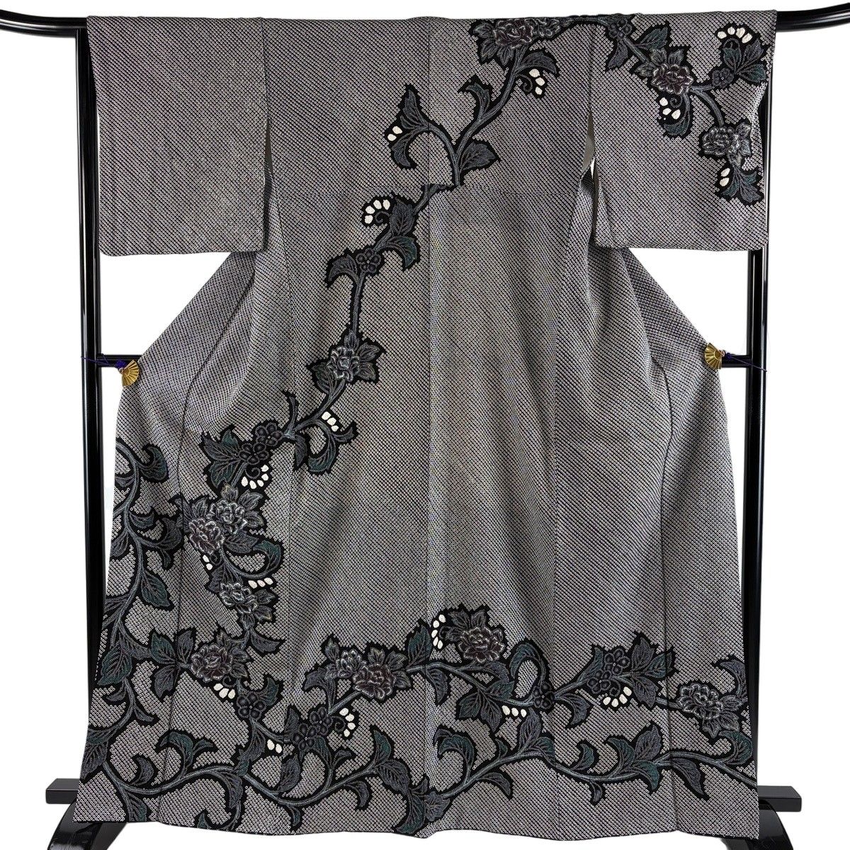 訪問着 身丈164cm 裄丈66.5cm M 袷 花唐草 絞り 黒 正絹 名品 【中古】