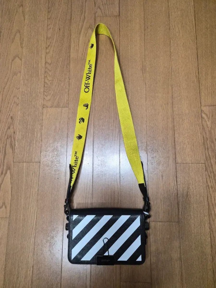 (正規品) オフホワイト DIAG フラップバッグ (クロスバッグ、バッグ、トートバッグ、ショルダーバッグ)