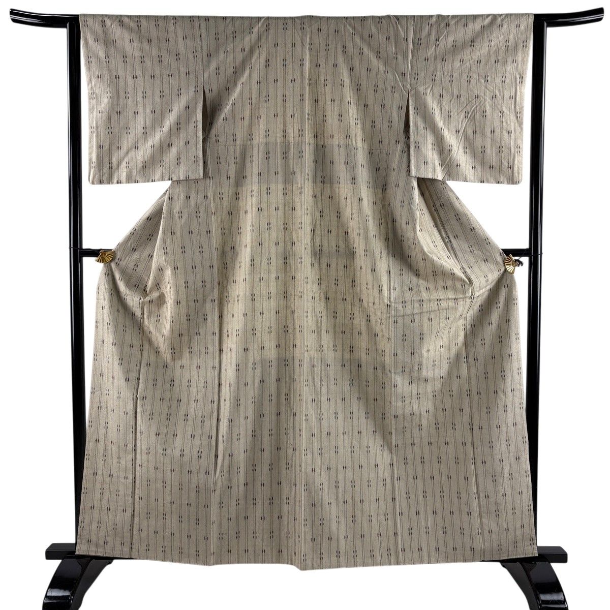 【美品】 紬 身丈161cm 裄丈63cm S 袷 草木染 縦縞 幾何学 灰茶 正絹 秀品 【中古】