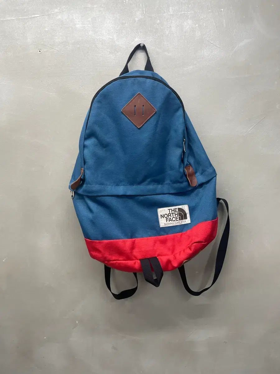 THE NORTH FACE ザノースフェイス バックパック ブルー/レッド