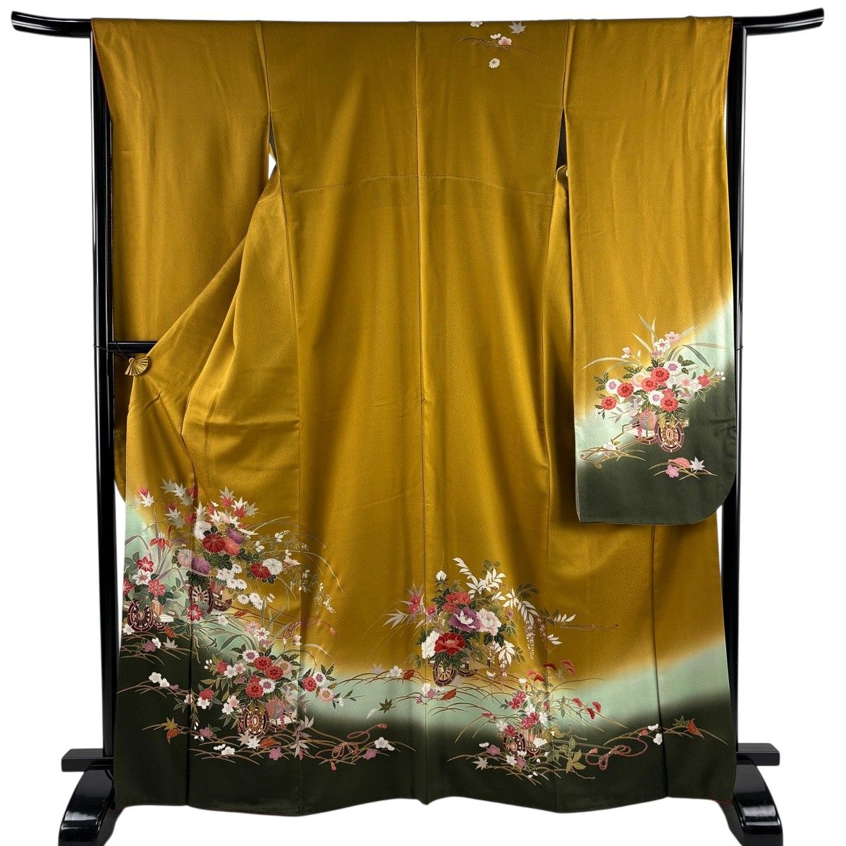 【美品】 振袖 身丈167.5cm 裄丈64.5cm M 袷 花車 芝 金彩 染め分け 山吹茶色 正絹 秀品 【中古】