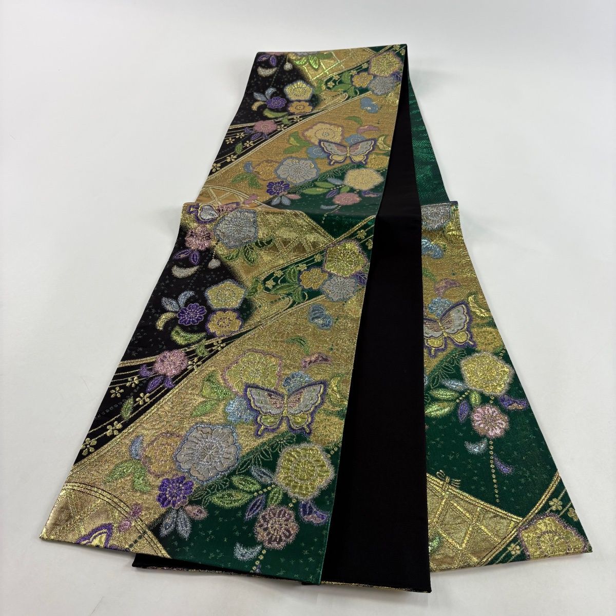 美品】 袋帯 秀品 振袖向き 蝶 桜 箔 緑 六通 正絹 【中古】 - メルカリ