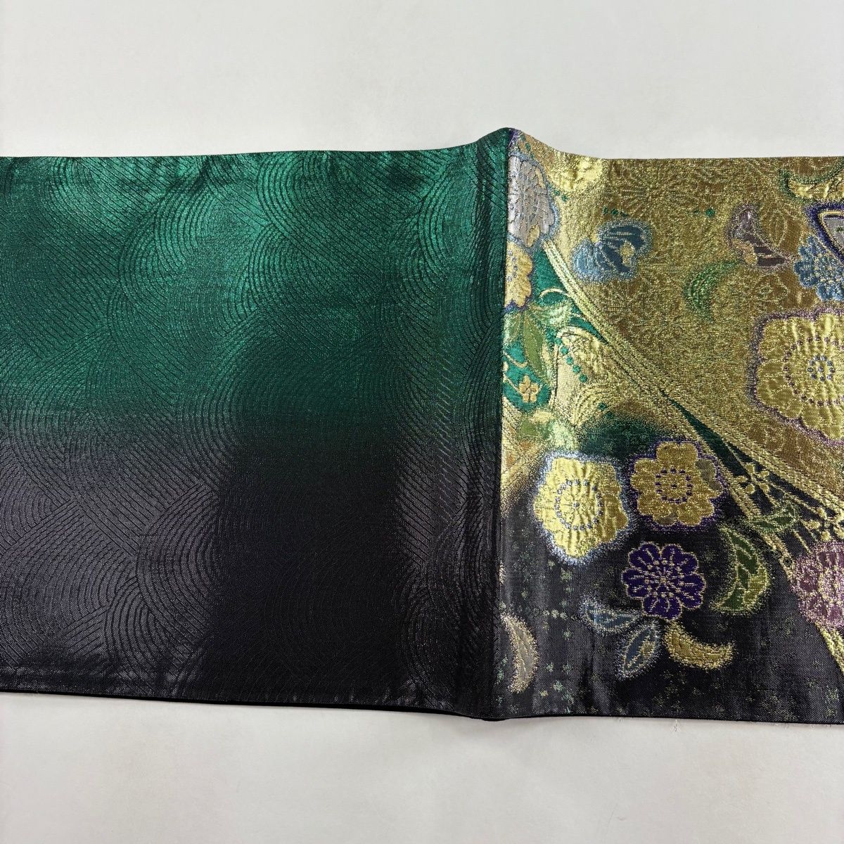 美品】 袋帯 秀品 振袖向き 蝶 桜 箔 緑 六通 正絹 【中古】 - メルカリ