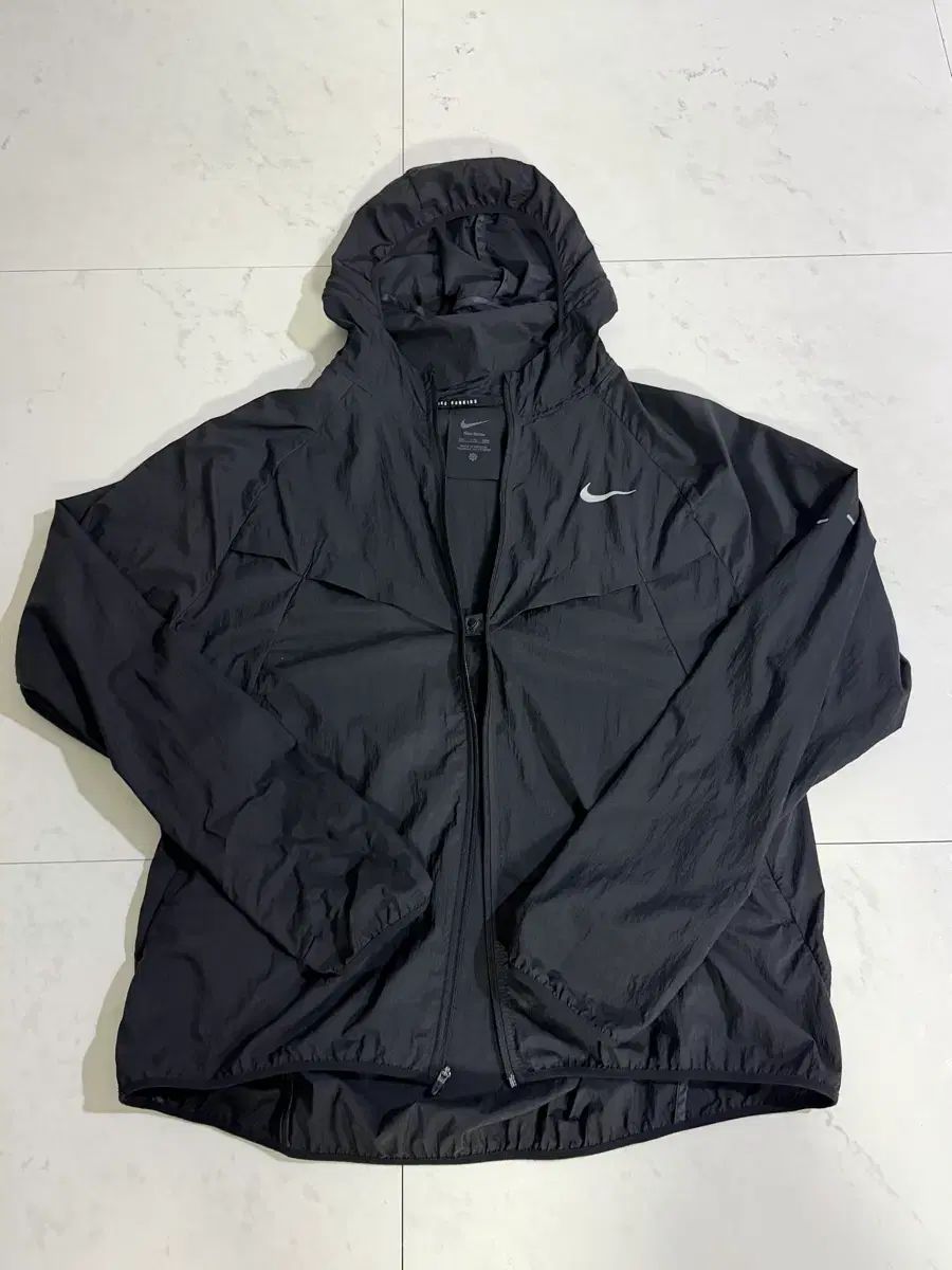 ナイキ ストライド レペル UV ランニング ジャケット 2xl 出品