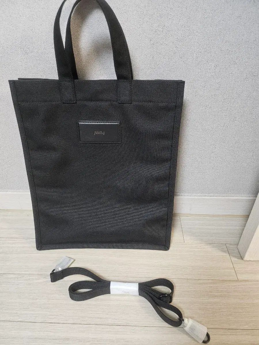 新品 正規品 Juun.J ジュンジェイ トゥー品 クロスバッグ (配送 無料)
