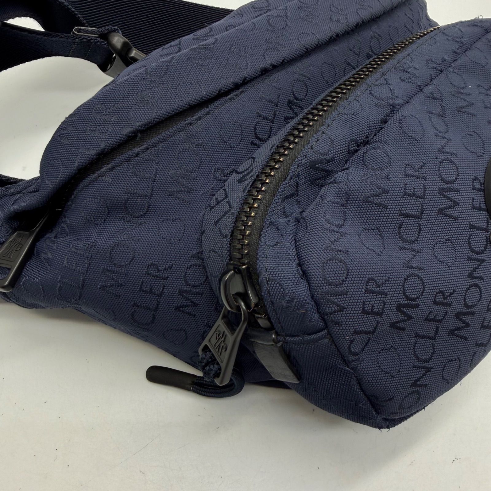 MONCLER DURANCE BODY BELT BAG monogram NAVY I209A5M00005 モンクレール ボディバッグ ウエストバッグ 総柄 モノグラム ネイビー 人気 高級