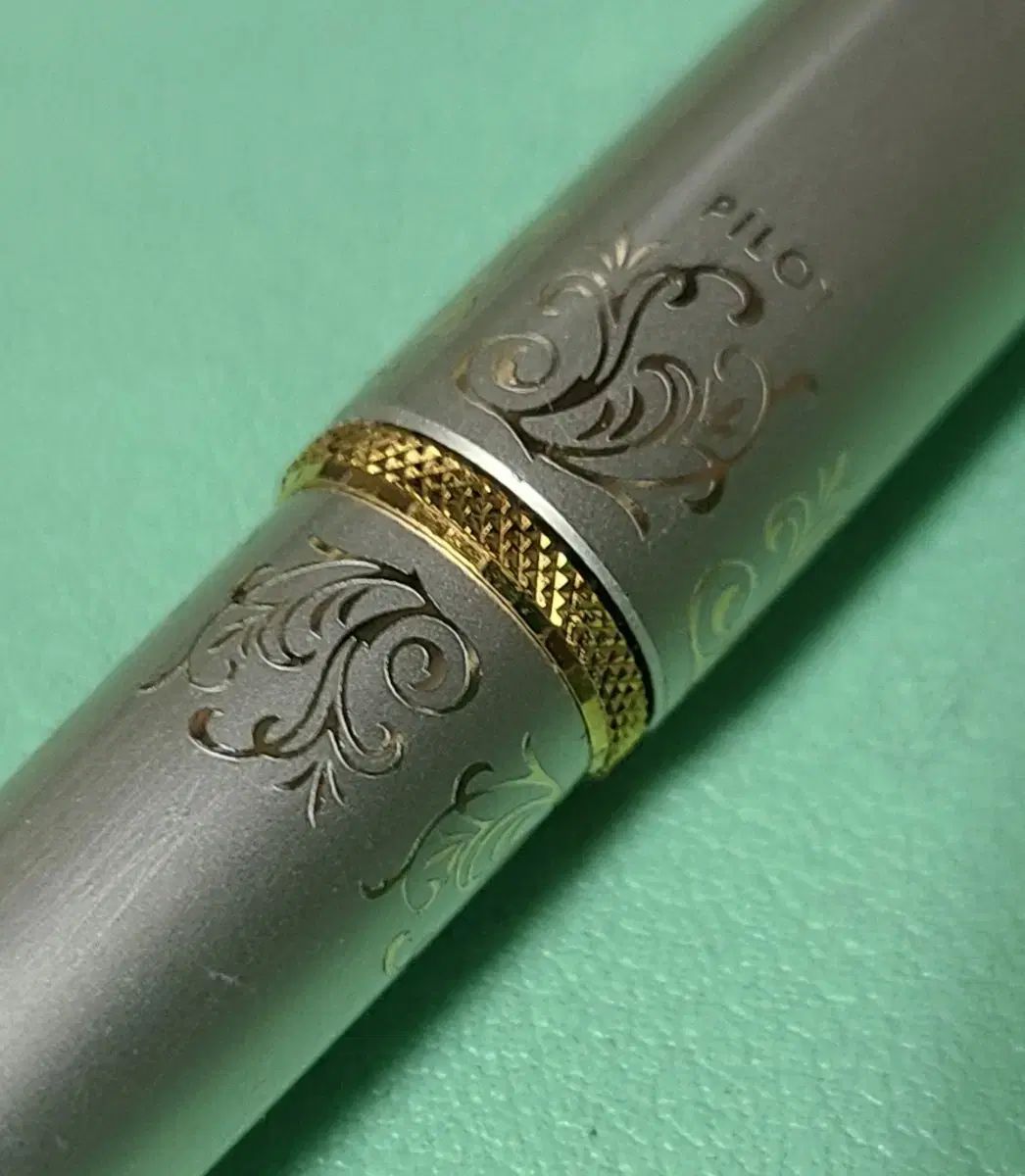 パイロット エリート 14K Fニブ ポケットペン 万年筆