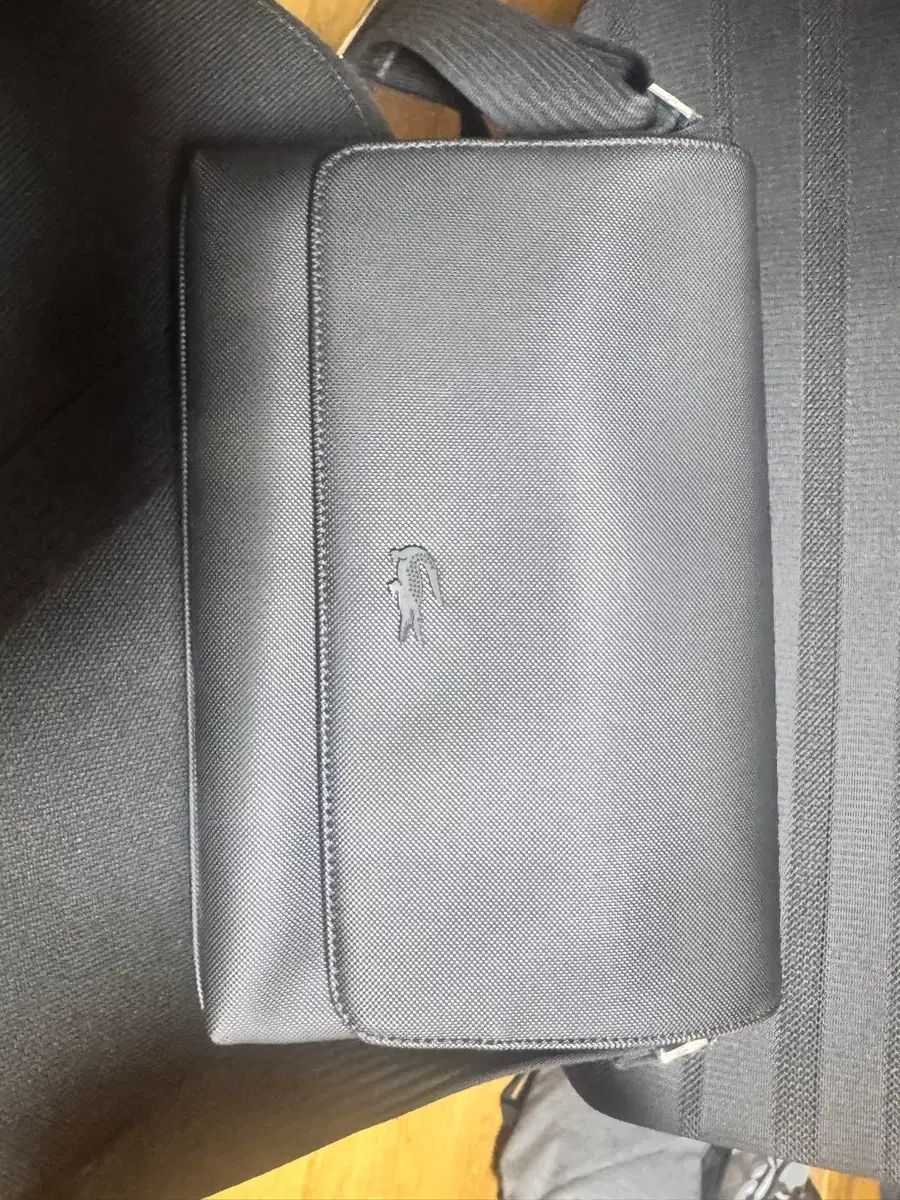 LACOSTE ラコステ クロスバック