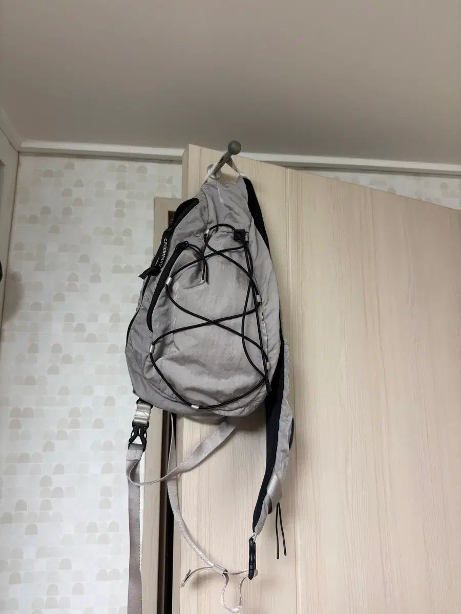 C.P. COMPANY シーピーカンパニー ナイロン レンズ クロスバッグ
