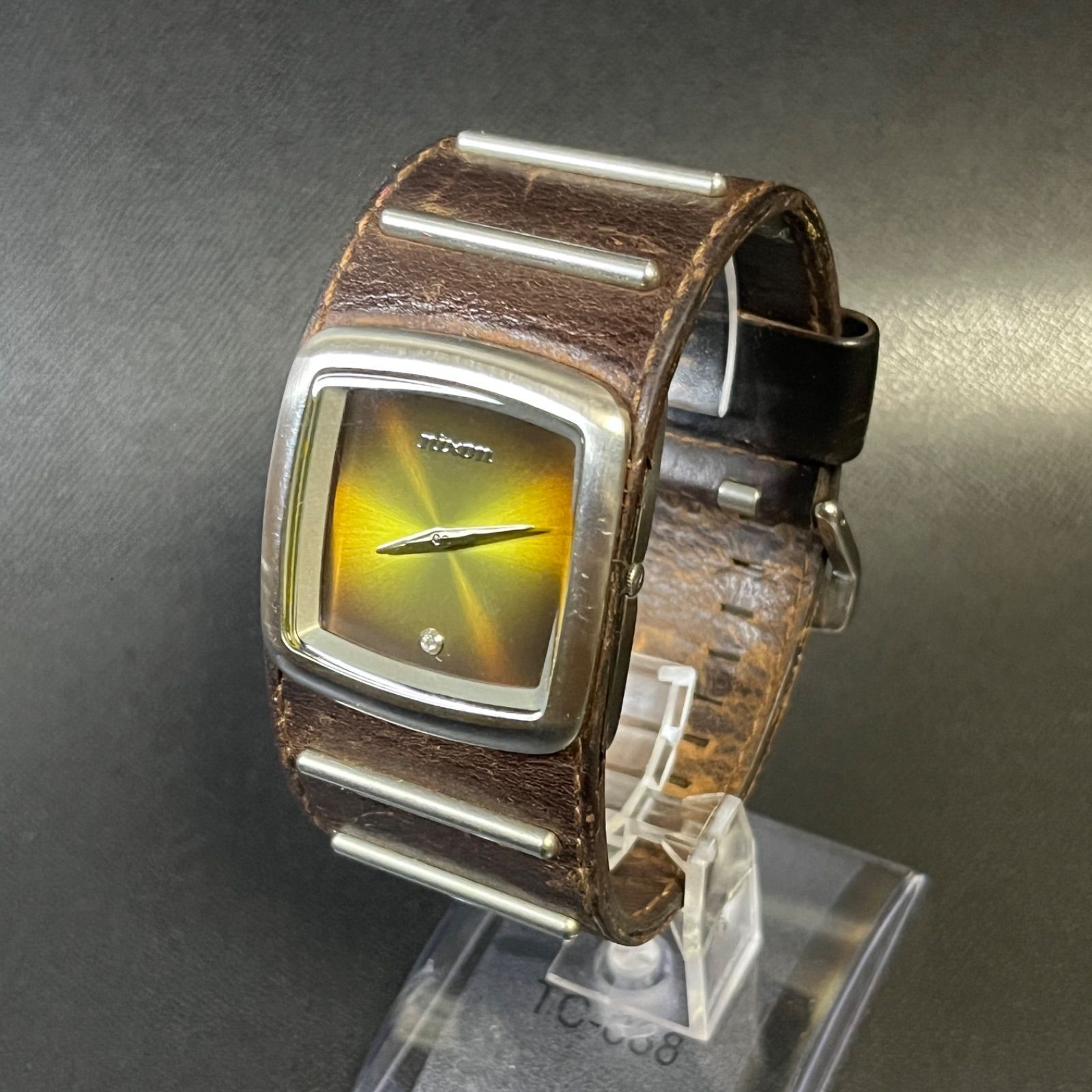 稼働品】 NIXON ニクソン nixon royalty the duke 腕時計 電池交換済み