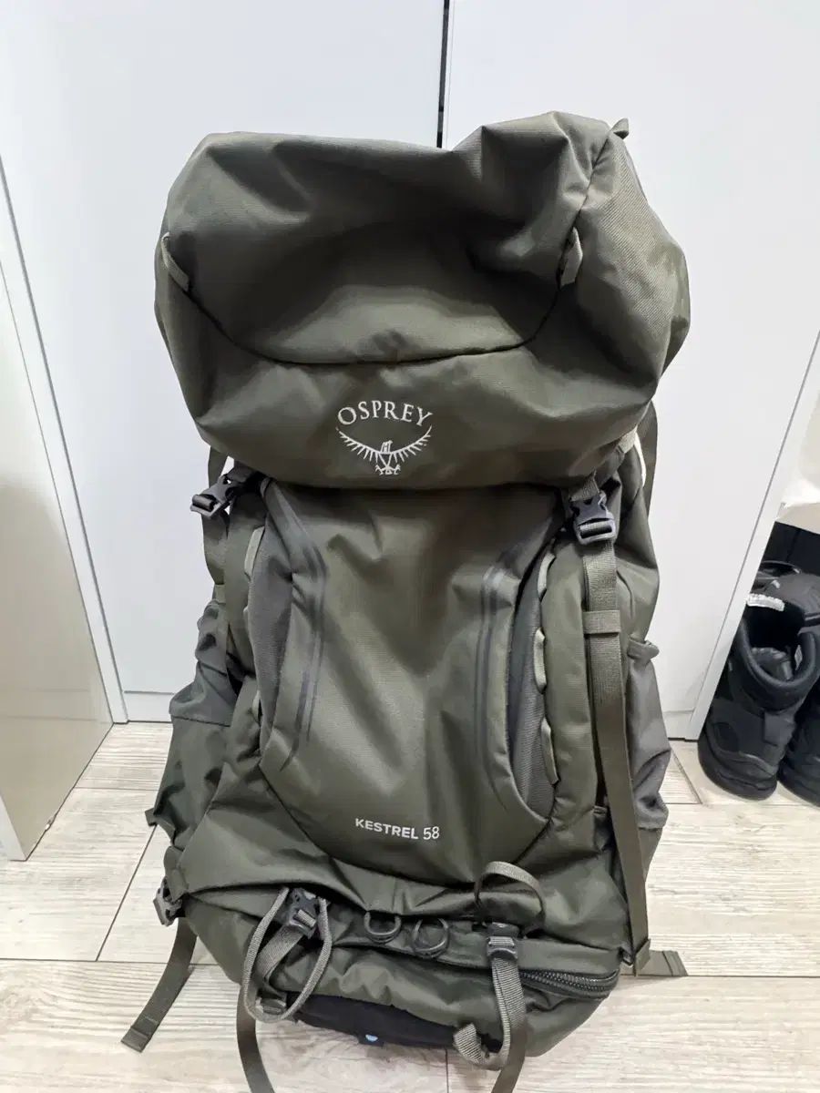 オスプレイ(OSPREY) カストル 58L 未使用