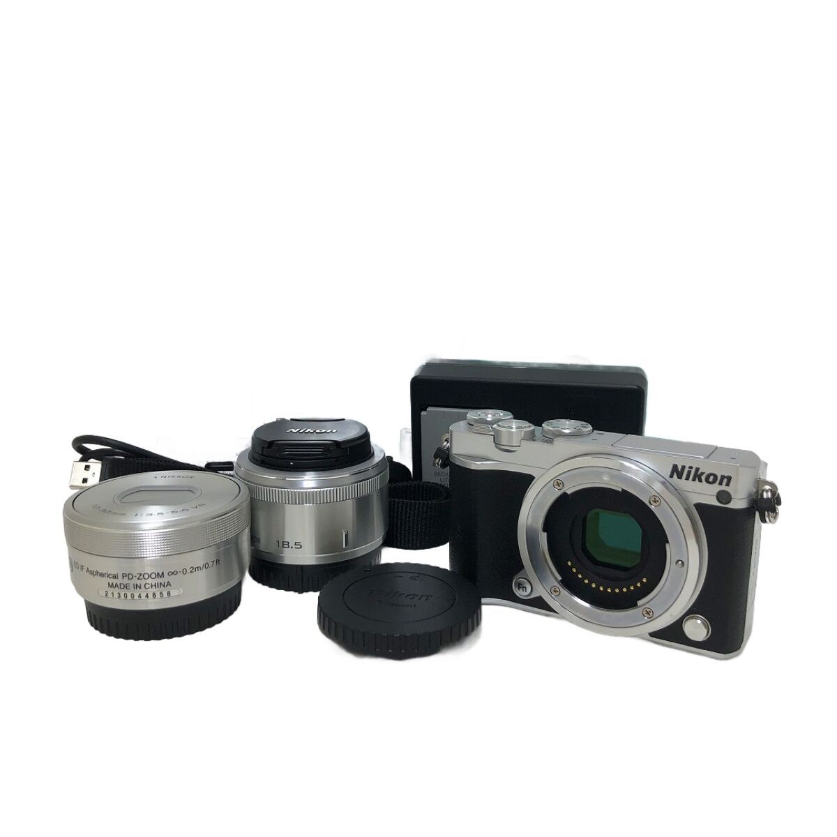 Nikon 1 J5 ダブルレンズキット　デジタル一眼カメラ