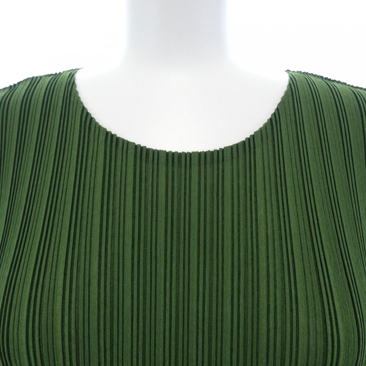 PLEATS PLEASE プリーツプリーズ ワンピース3 PP33-JT166 プリーツプリーズ PLEATS PLEASE PP43-FT331 ワンピース - メルカリ