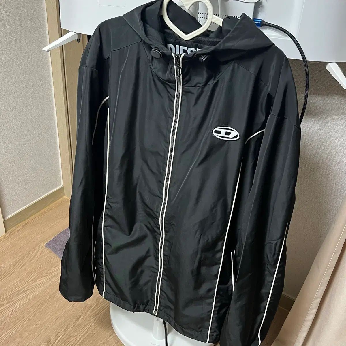 ウィンドブレーカー