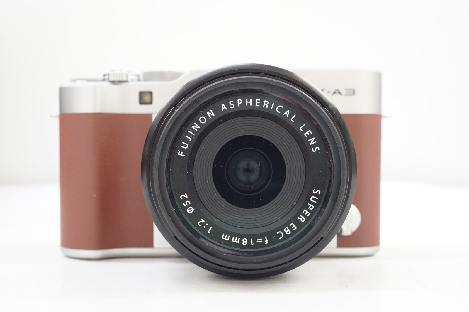 L010842) 富士フイルム X-A3 ミラーレス FUJINON 18mm F2 単焦点レンズ