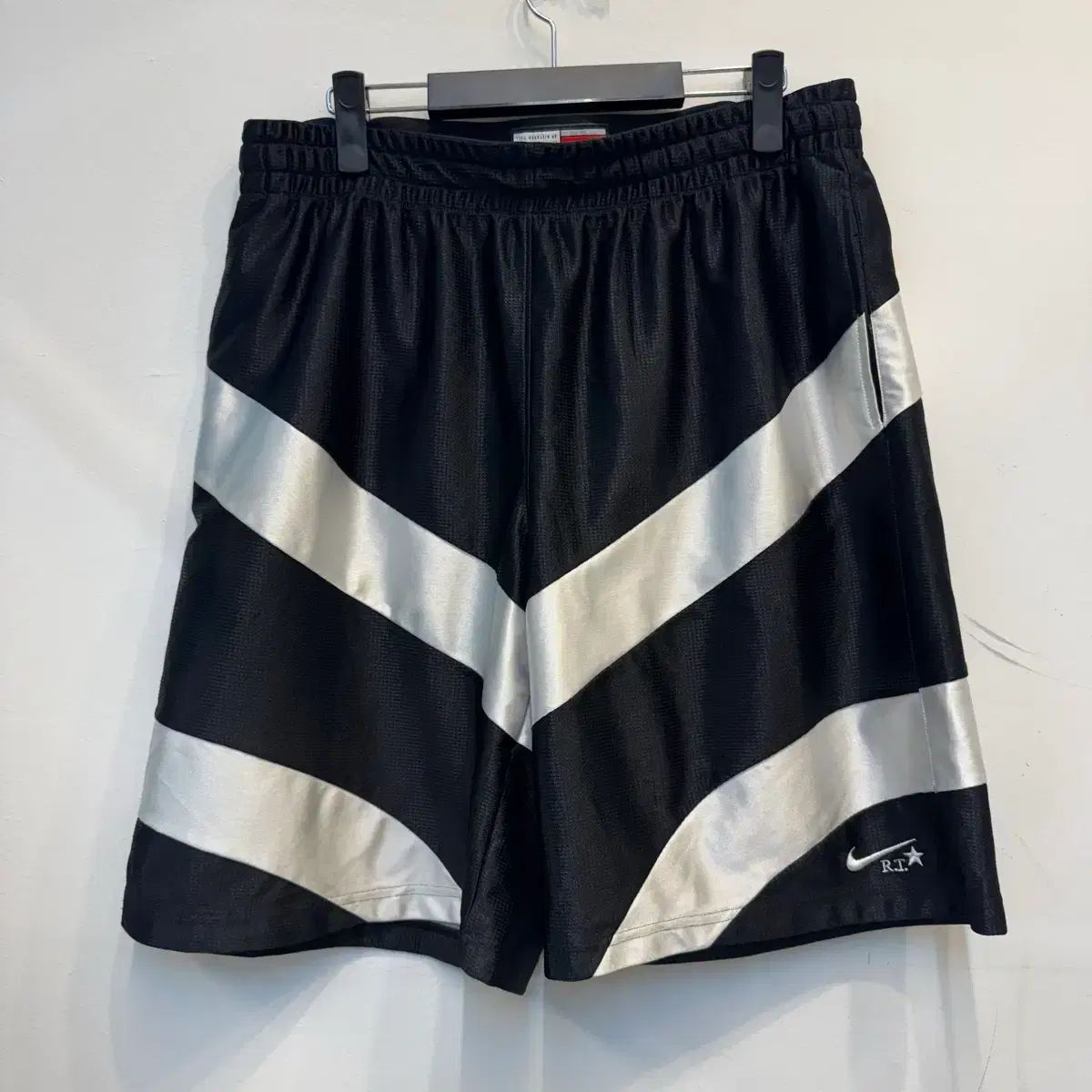 NIKE ナイキ Rab ラブ x RICARDO(リカルド) Tシャツ ハーフ ショーツ L