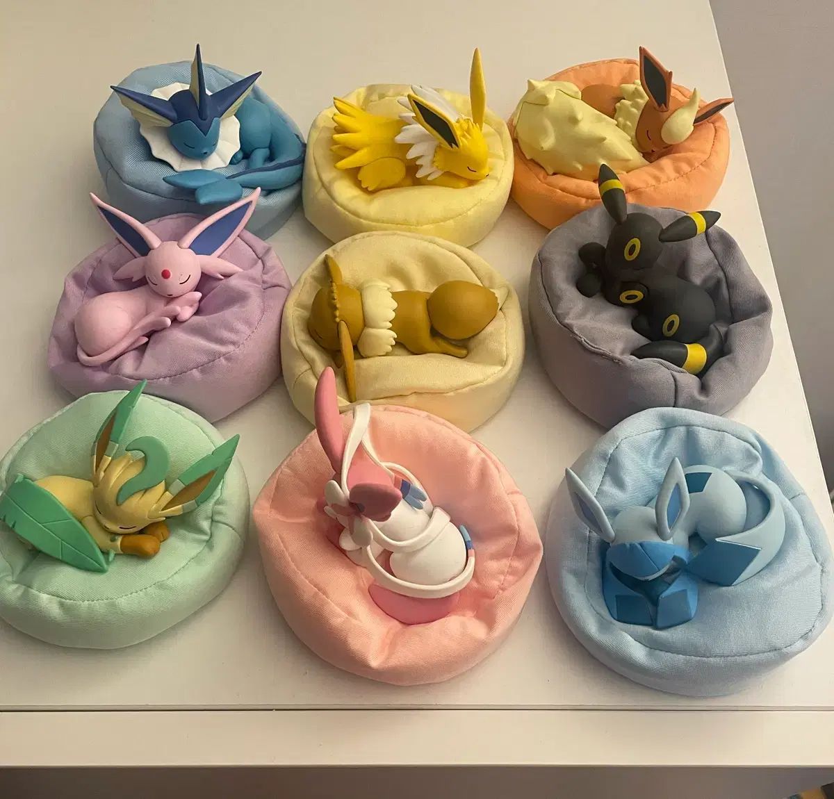ポケットモンスター 眠るイーブイシリーズ フィギュア