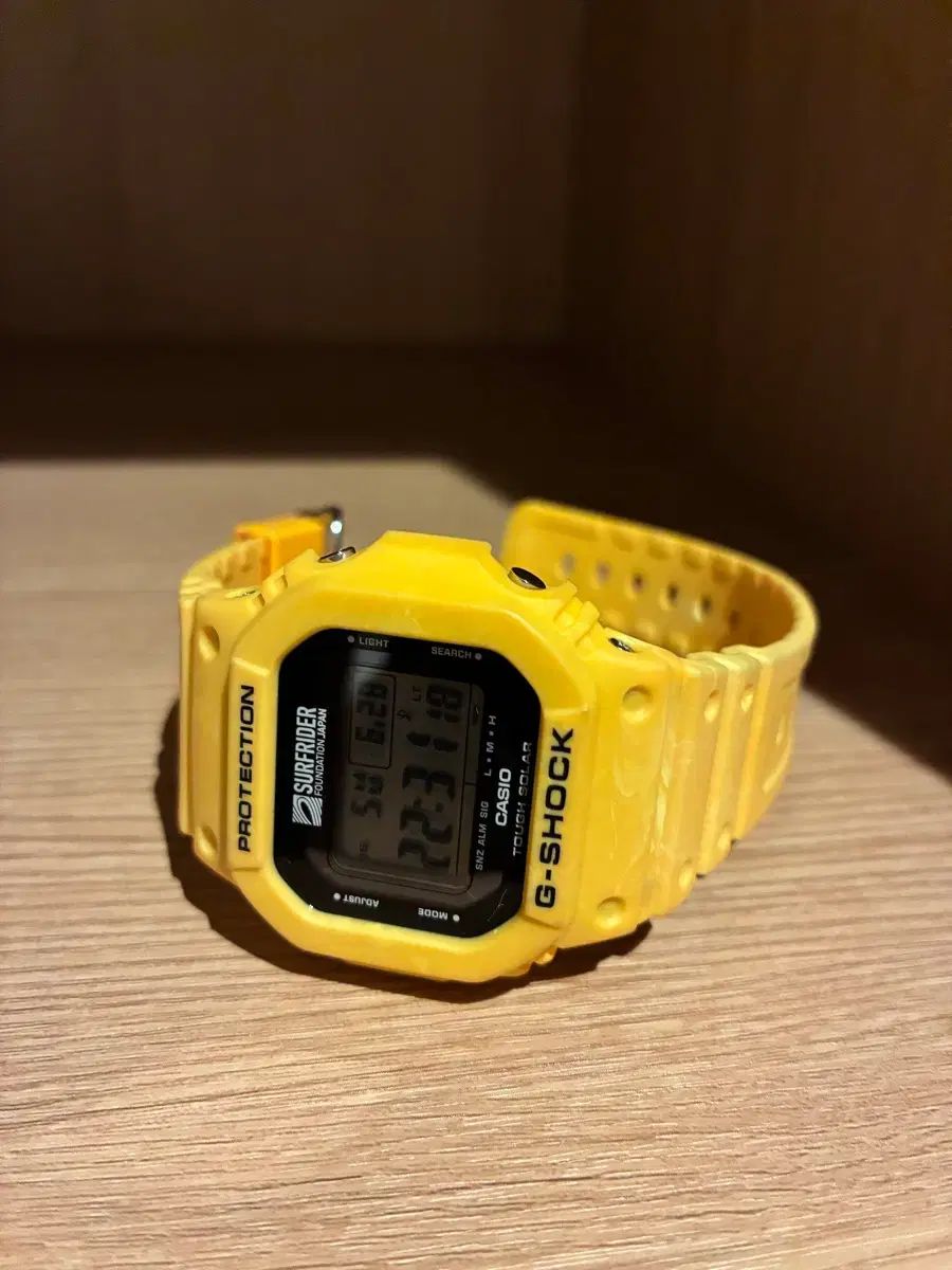 ジーショック G-5600SFJ-9DR サーフライダー ファンデーション