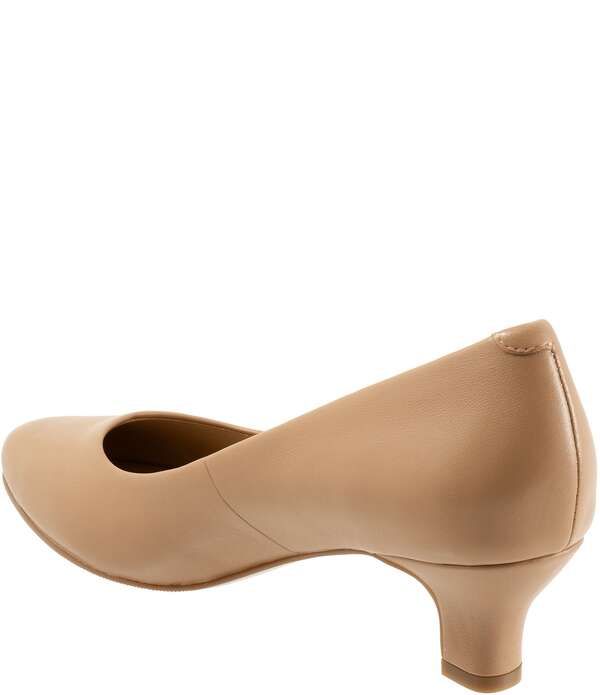 トロッターズ レディース シューズ パンプス レザー ヒール Trotters Kate Leather Pointed Toe Kitten Heel Pumps Beige ベージュ