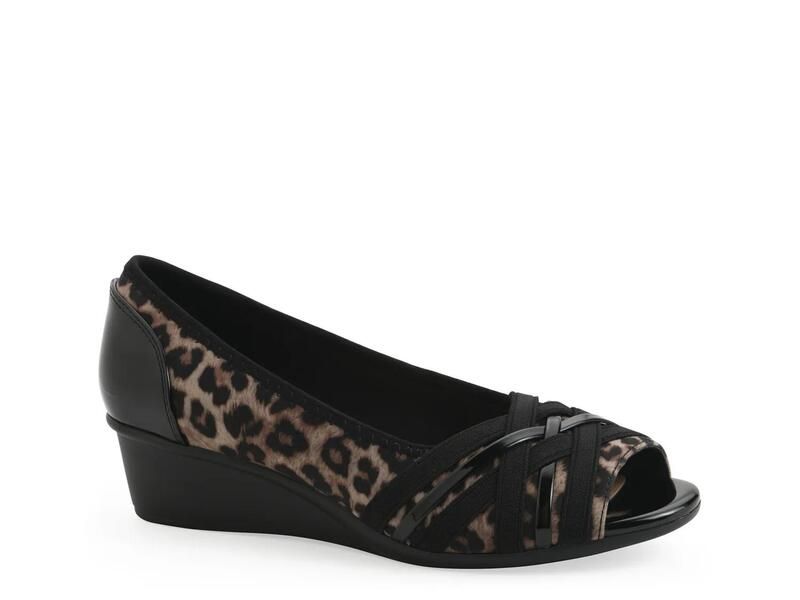 クリフバイホワイトマウンテン レディース シューズ パンプス Cliffs by White MountainBoldest Wedge Pump Tan Leopard Print タン