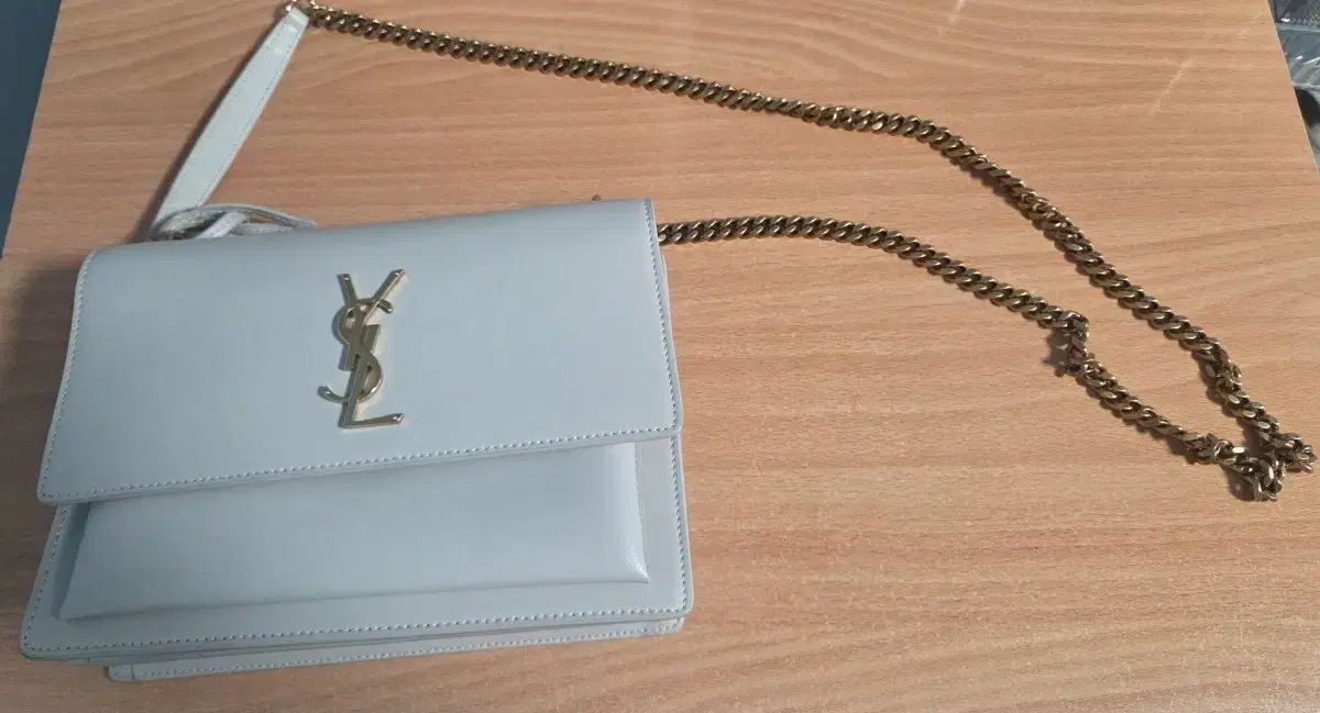 正規品 YVES SAINT LAURENT イヴ・サンローラン Saint Laurent サンローラン バッグ (レシート) (ボックス) (ダストバッグ) 125,918円