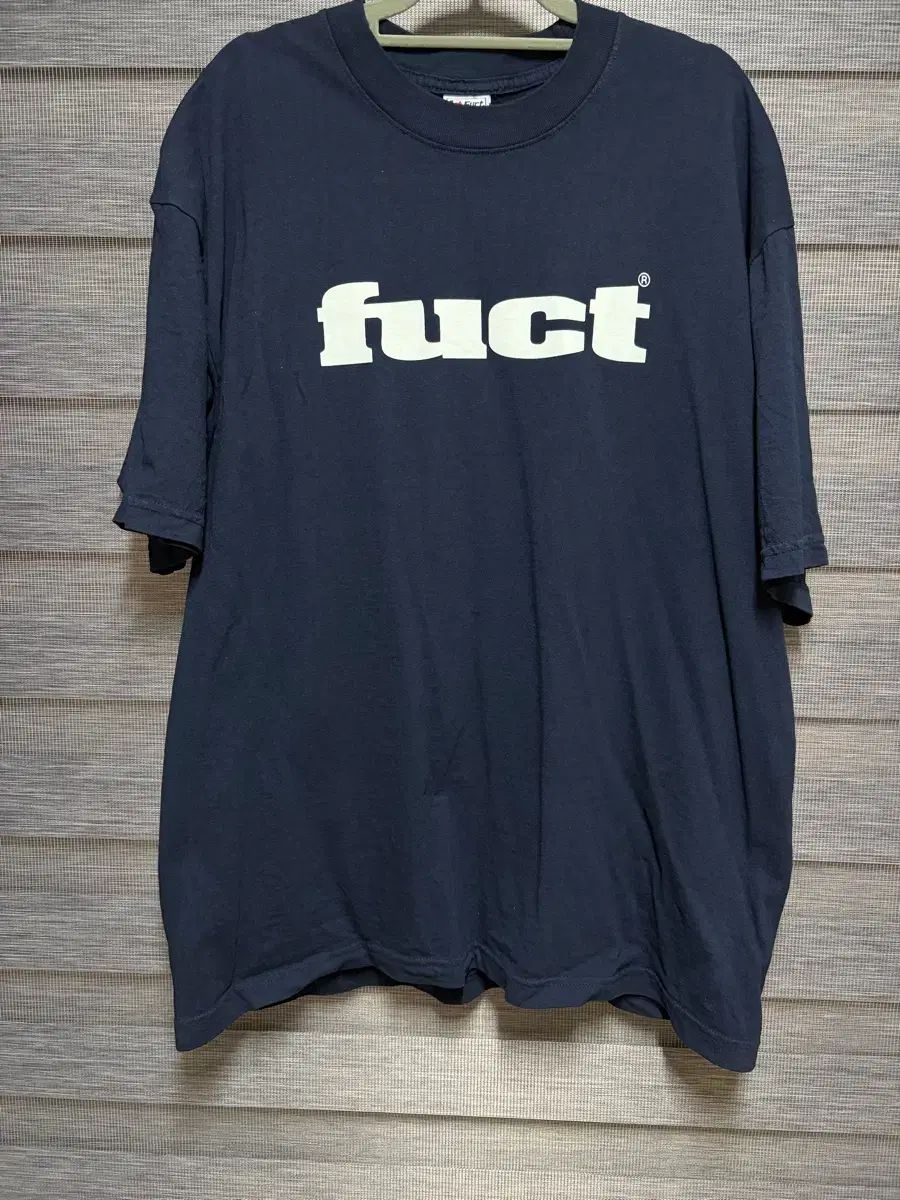 L) FUCT OG LOGO 半袖 Tシャツ ネイビー