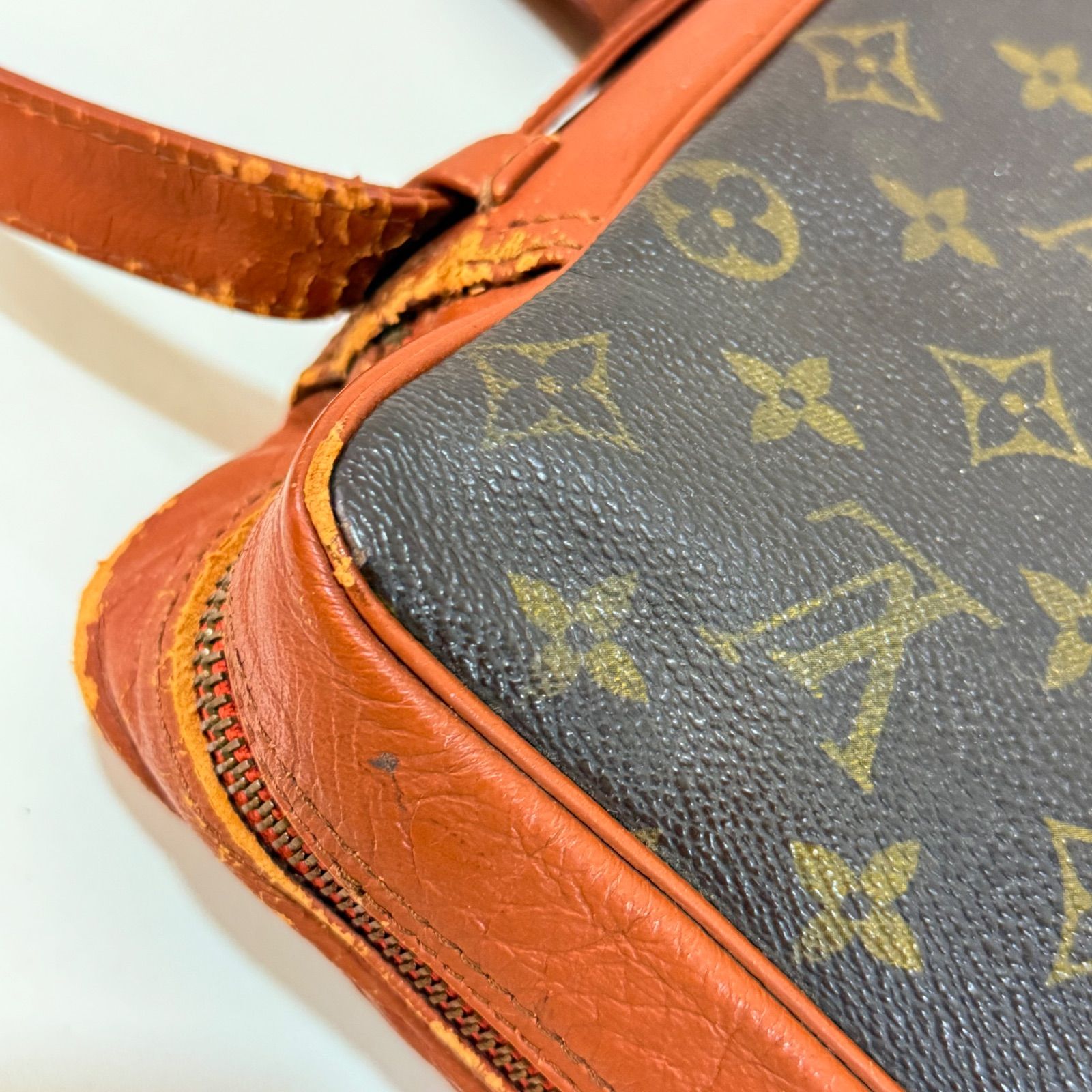 LOUIS VUITTON ルイヴィトン サックバンドリエール ショルダーバッグ 