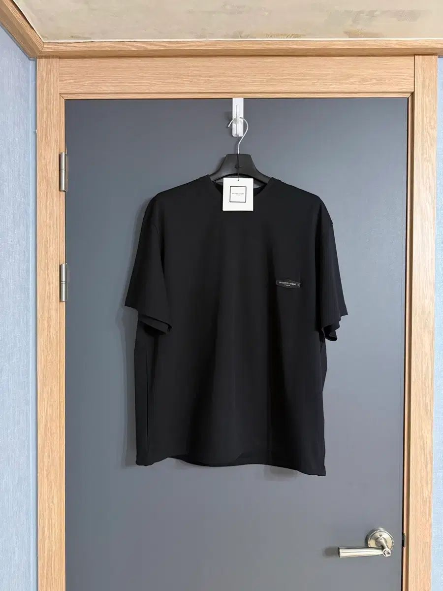 ウーヨンミ / 26ss ブラック シャーリング Tシャツ / 50