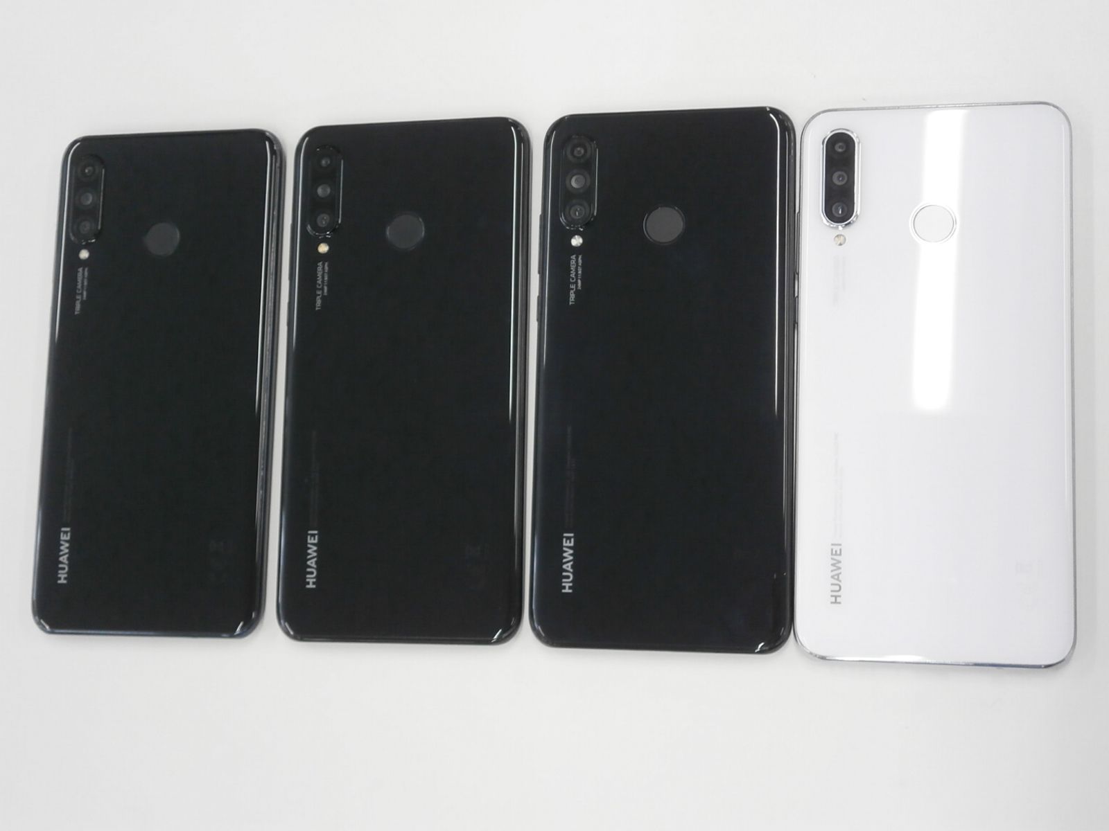 【まとめ売り】HUAWEI P30 Lite SIMフリー 4台（ブラック×3 ホワイト×1）