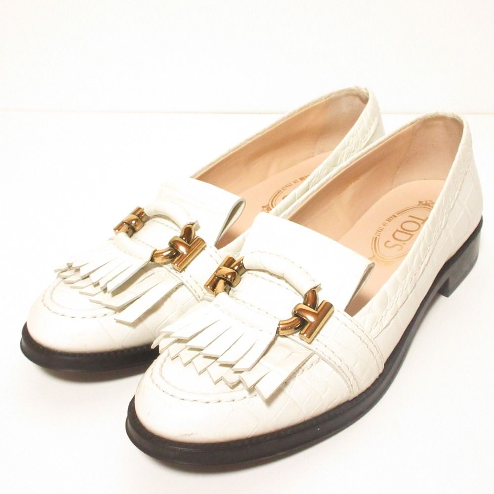 美品 TOD'S トッズ Tリング フリンジ ローファー シューズ 38 1/2 25.5cm相当 ホワイト レディース 古着 中古 USED