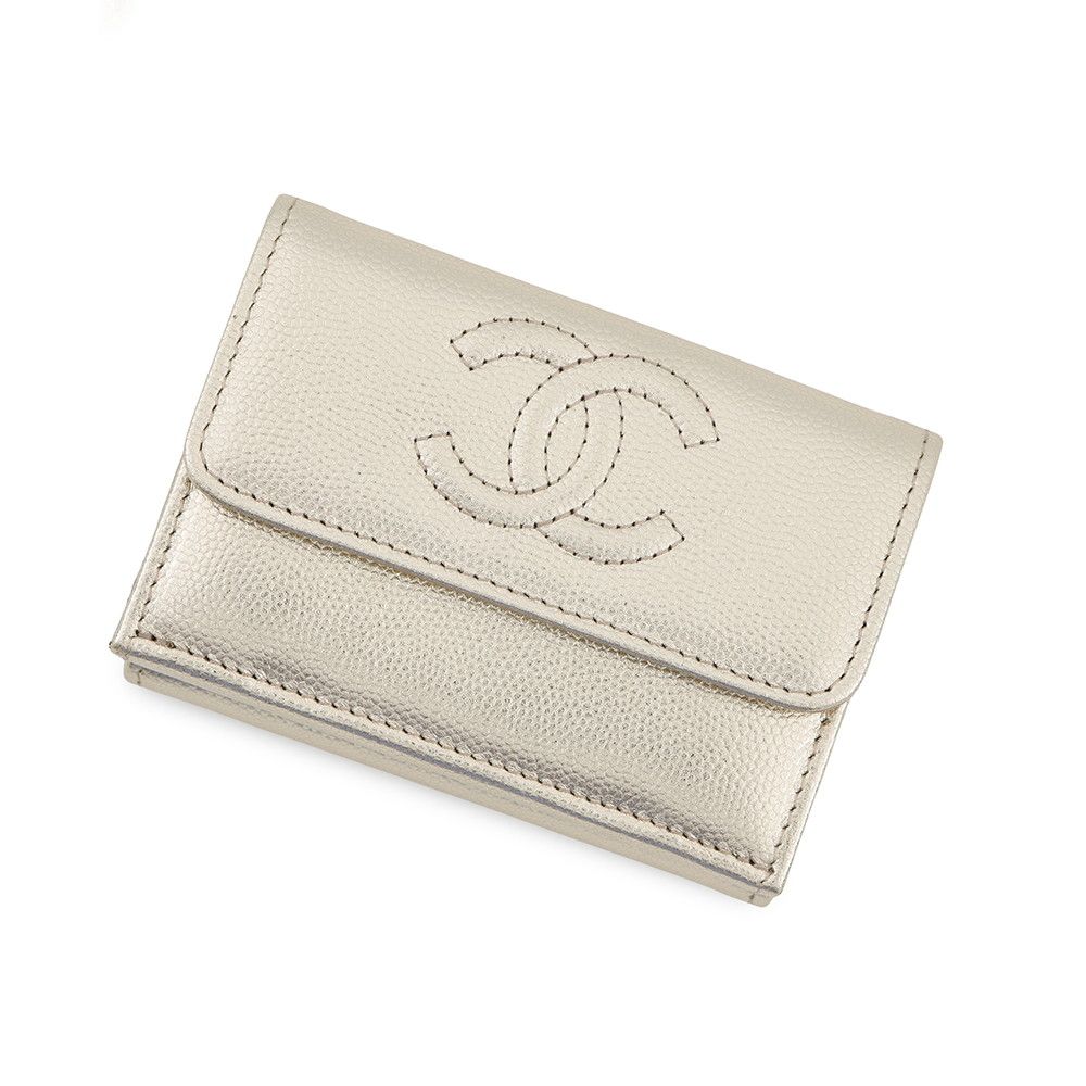 シャネル 三つ折り財布 マトラッセ ココマーク スモール フラップ ウォレット メタリックキャビアスキン AP4655 CHANEL