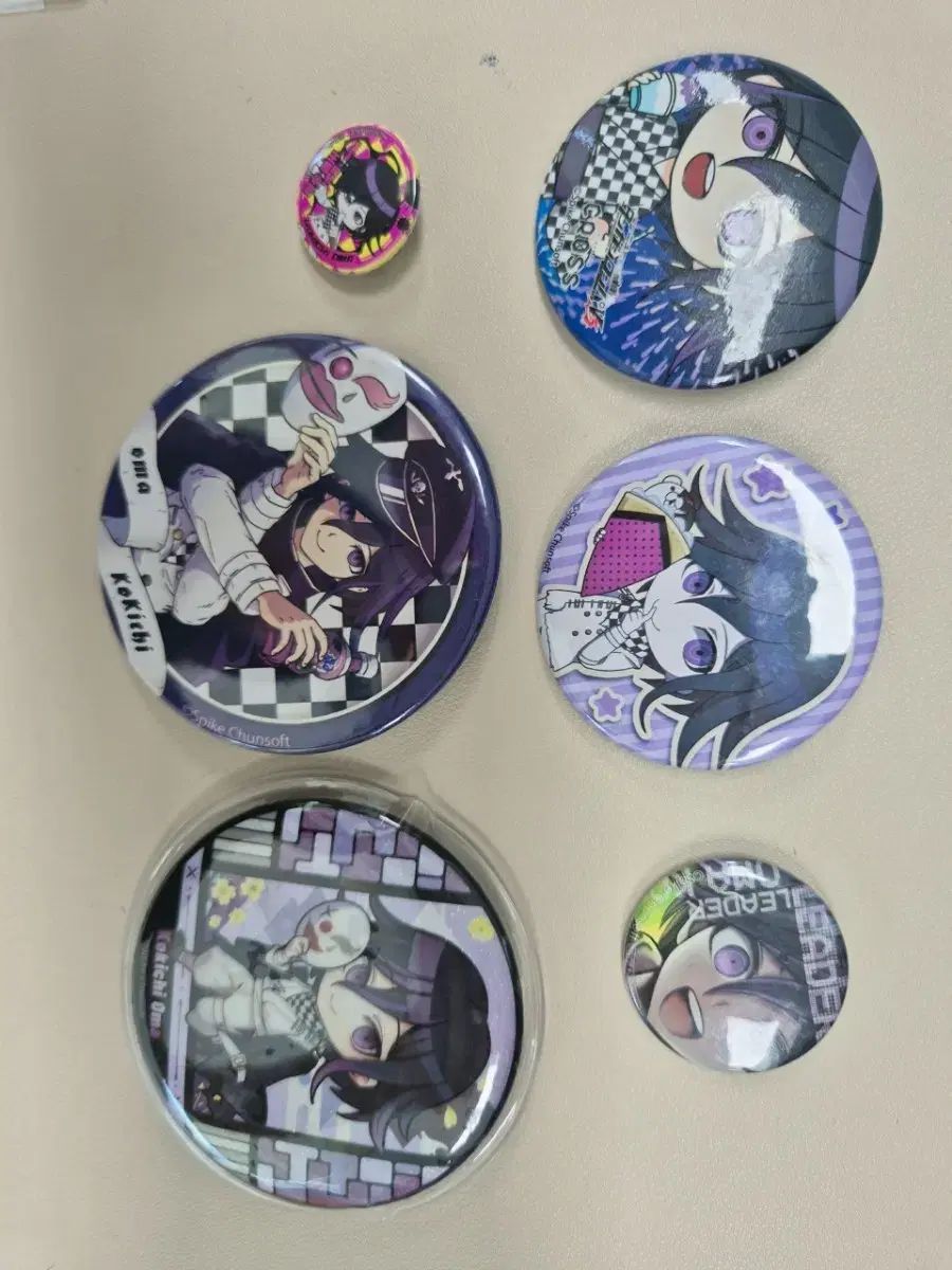 オマスコットKitsch缶バッジ