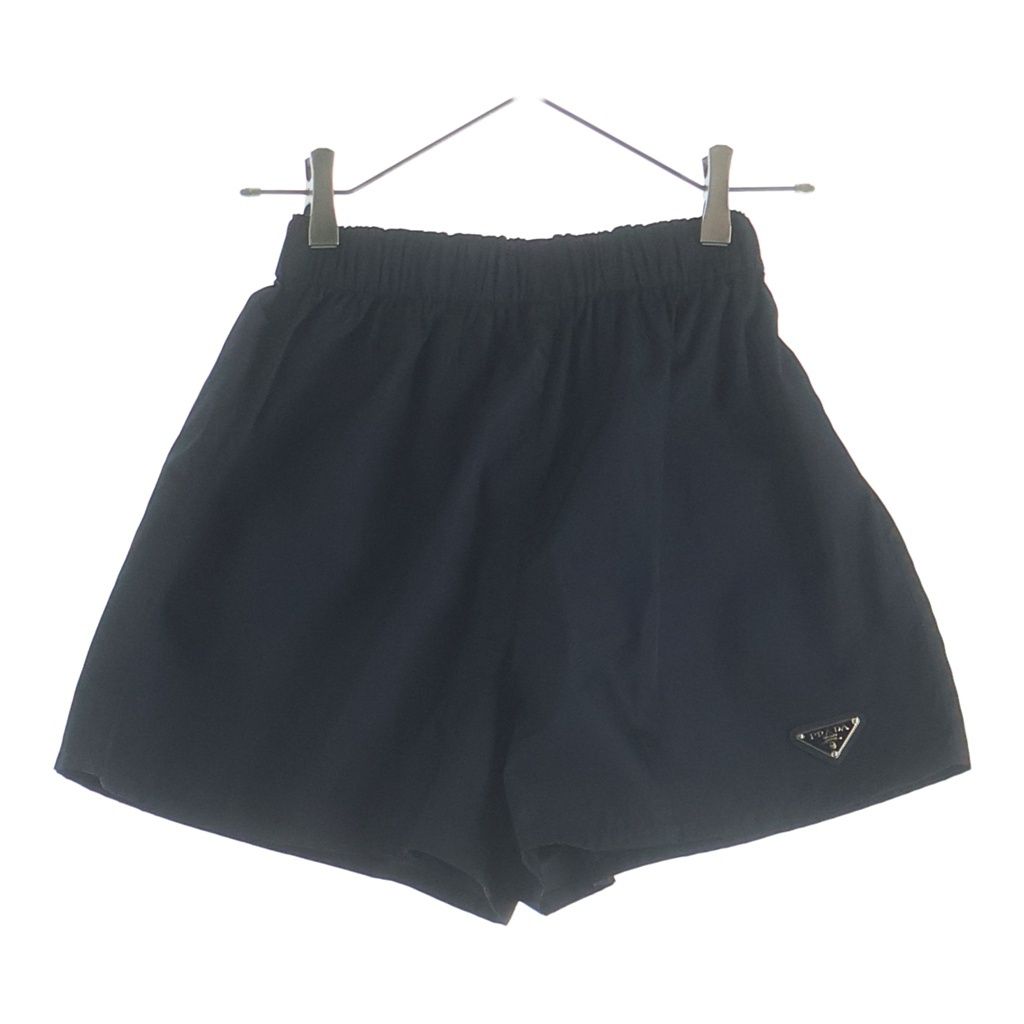 PRADA (プラダ) トライアングルロゴプレートナイロンショーツ レディース ブラック 22C757 S231 1WQ8