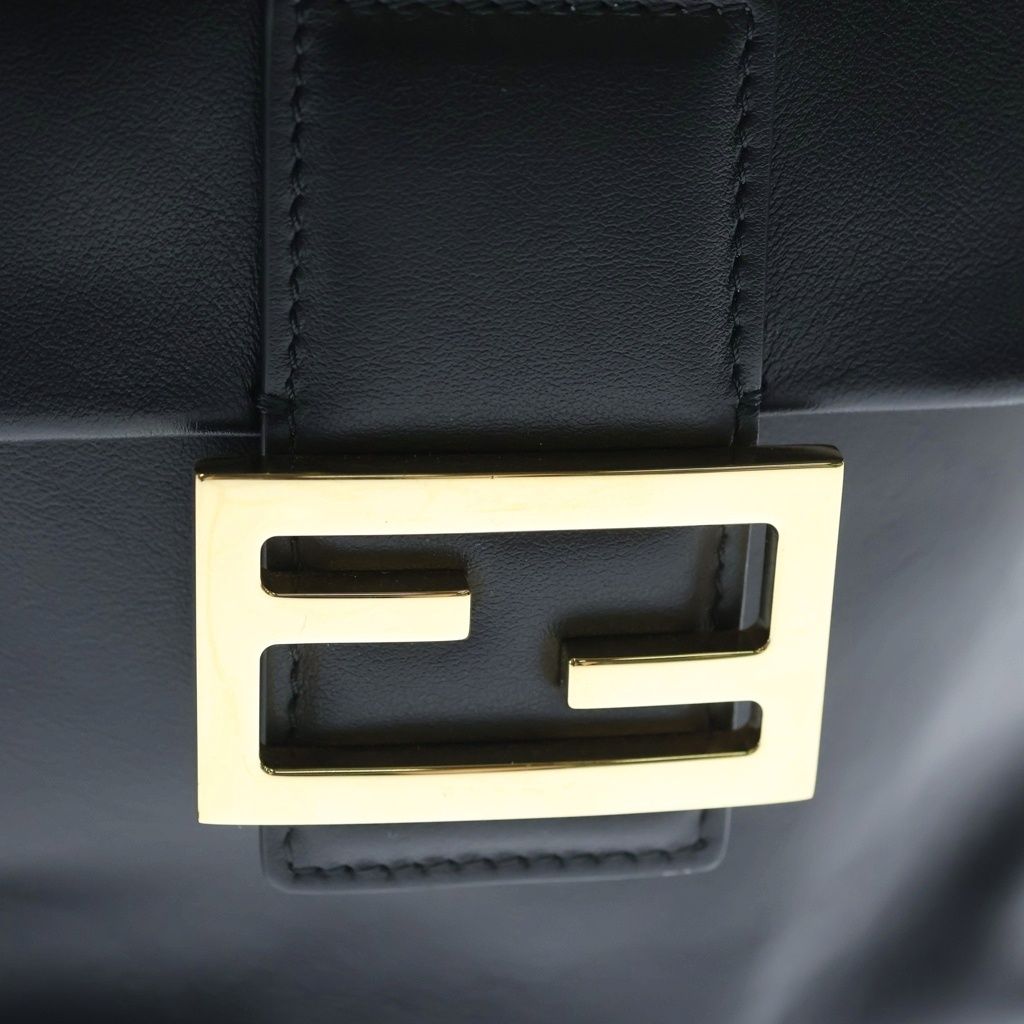 FENDI FFロゴボストンバッグ FENDI (フェンディ) バゲット FFロゴ バックパック リュックサック