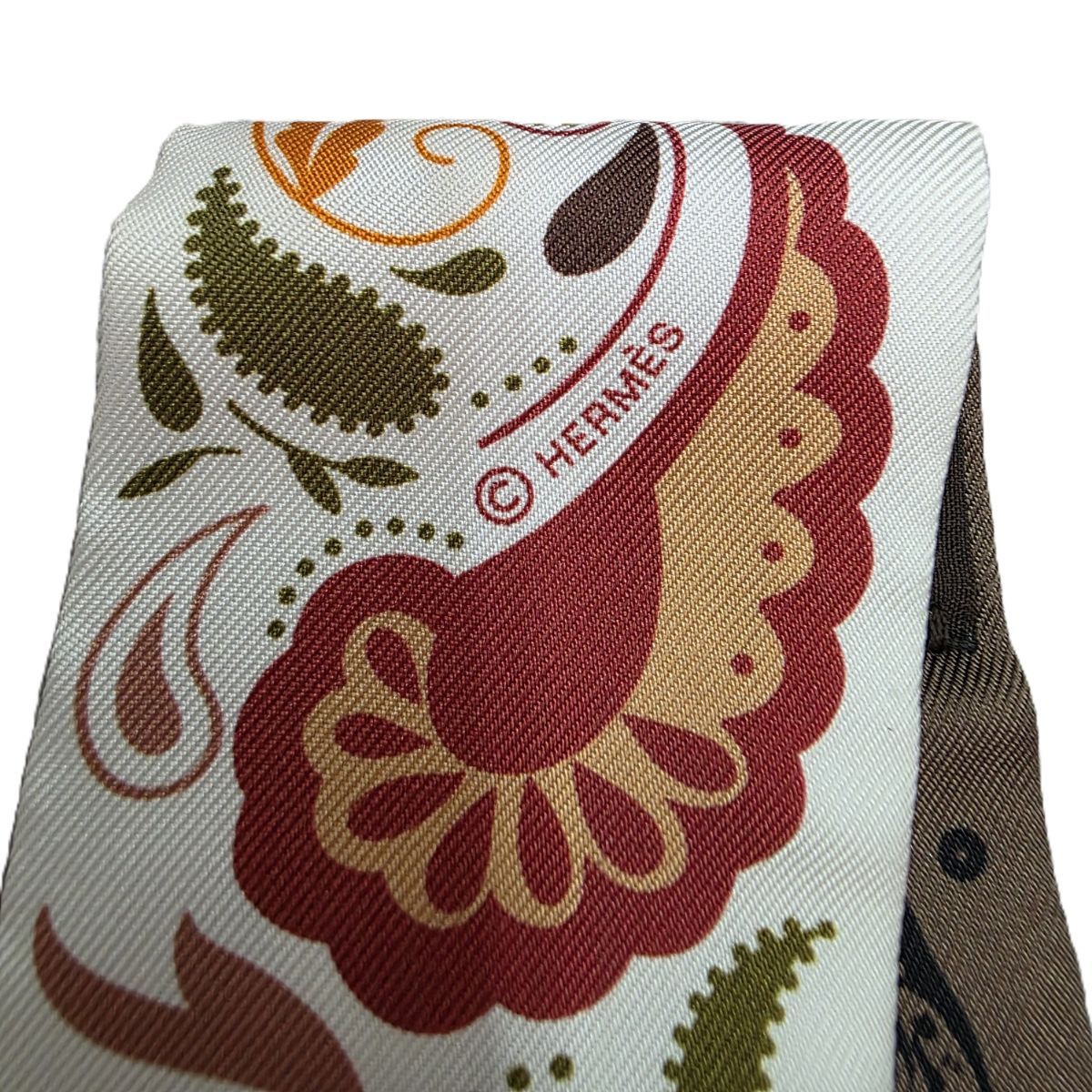 HERMES エルメス 24AW GUEPARDS BANDANA チーター バンダナ ツイリー スカーフ レディース シルク ホワイト 中古