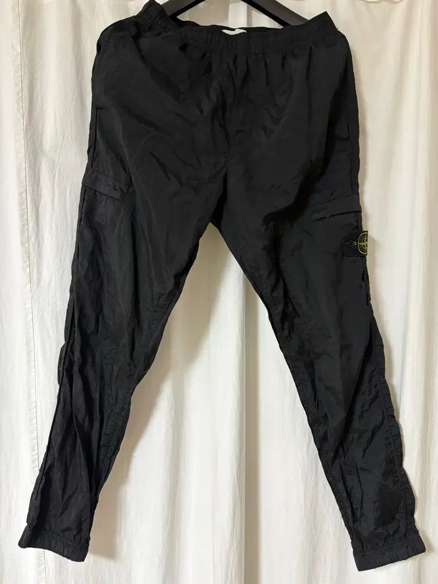 STONE ISLAND 31021 ナイロン メタル ガーメント ダイド カーゴ パンツ ブラック - 2 24,985円