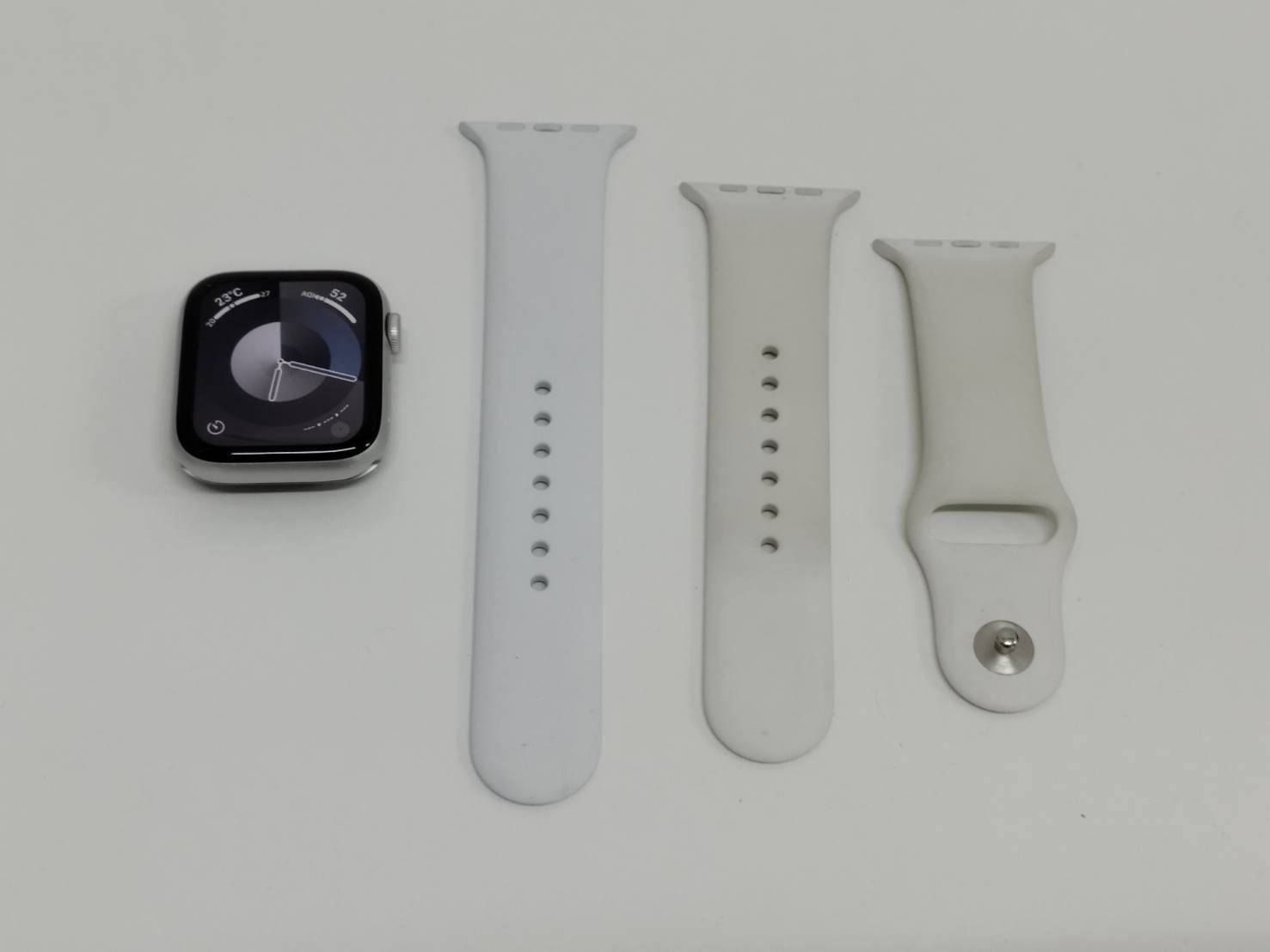 Apple Watch SE 第1世代/GPS/44mm/A2352/シルバー〈MYDQ2J/A〉