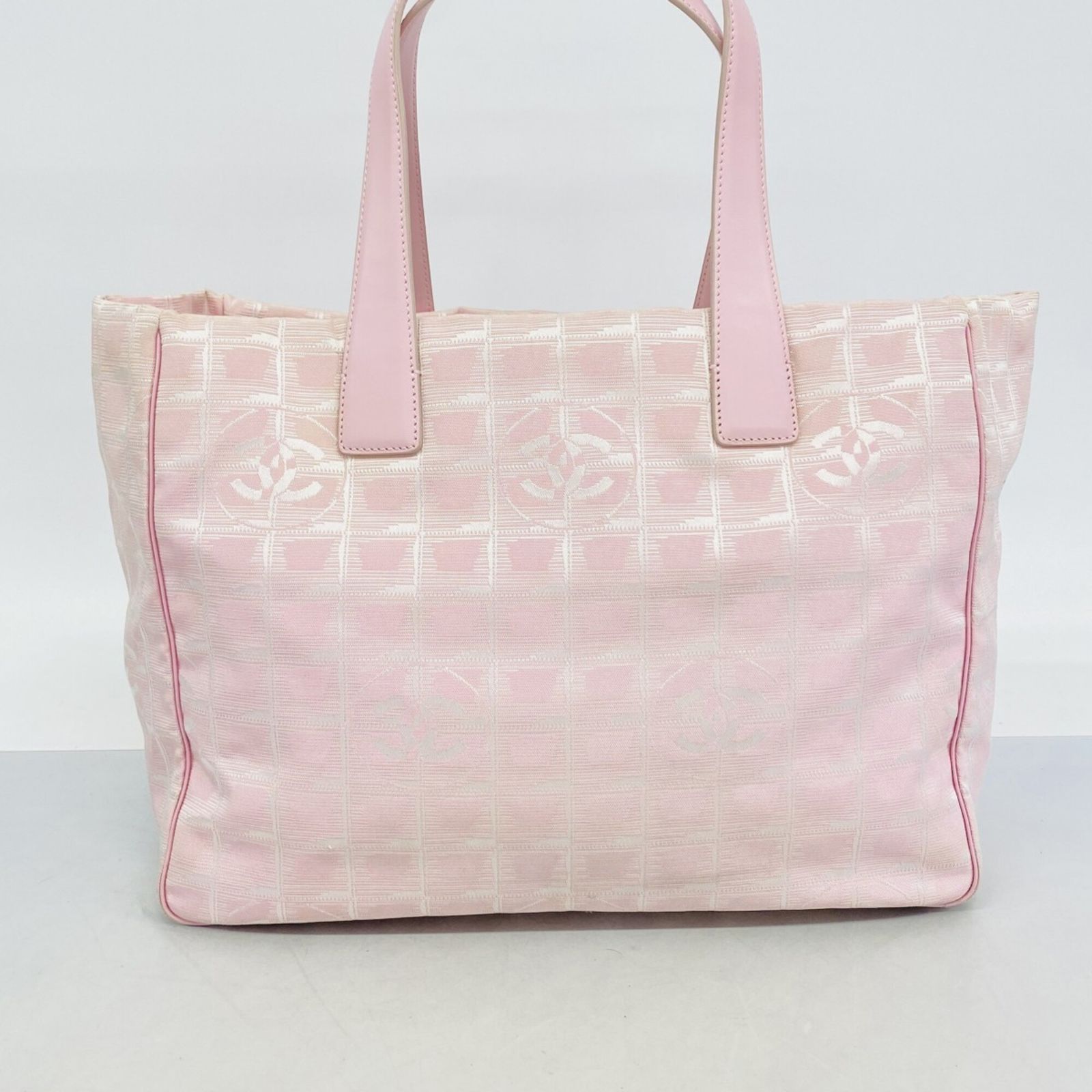 シャネル(Chanel) シャネル トートバッグ ニュートラベル ナイロン