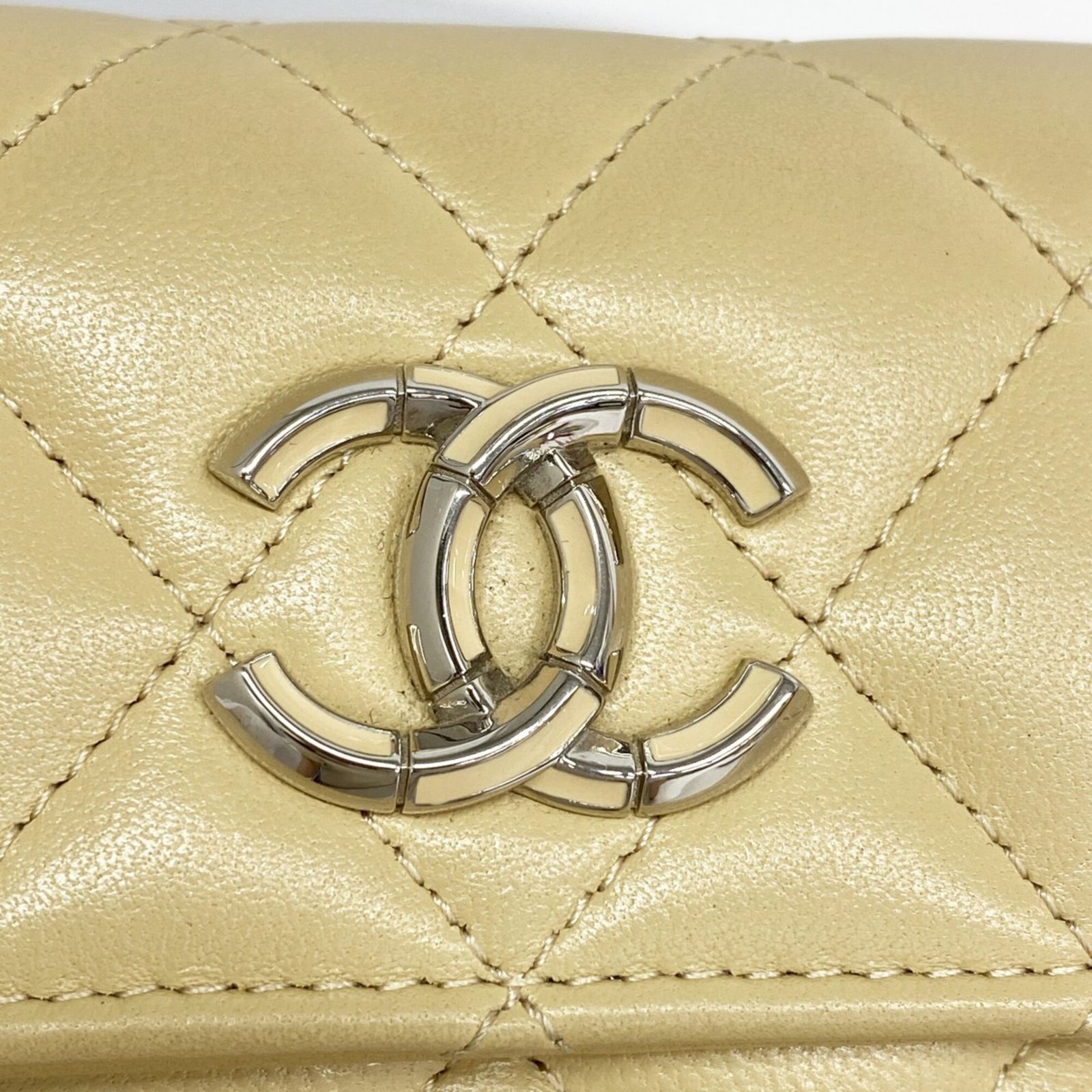 シャネル(Chanel) シャネル 三つ折り財布 マトラッセ ラムスキン シャネル(Chanel) シャネル 三つ折り財布 マトラッセ ラムスキン