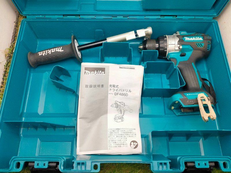 ☆マキタ(Makita) 充電式ドライバドリル 18V DF486DZ 青　本体・ケースのみ　動作確認済み